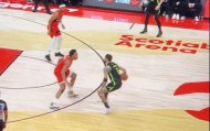 连被摆烂球队逼入绝境 凯尔特人攻防挣扎溃不成军