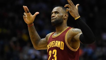 8868体育官网-詹姆斯二次离开骑士竟和欧文有关？ 2017年欧文的离开改变了一切