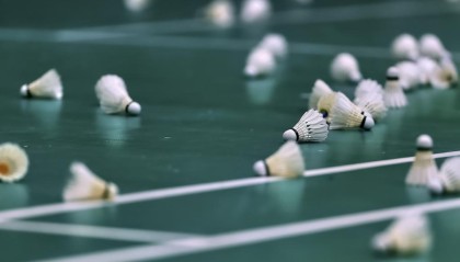 官方网站-原料价格回落叠加人造球升级，羽毛球涨价潮终于止步回调